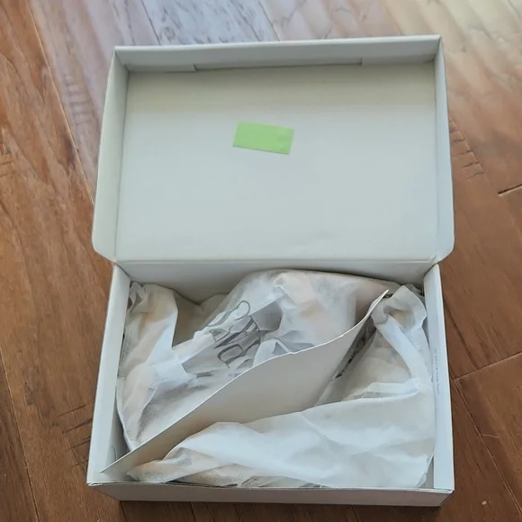 NWT Dream Pairs Women's Chunk low heel strappy sandals - Picture 7 of 7